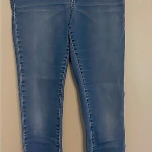 Women's Cropped Blue Jeans